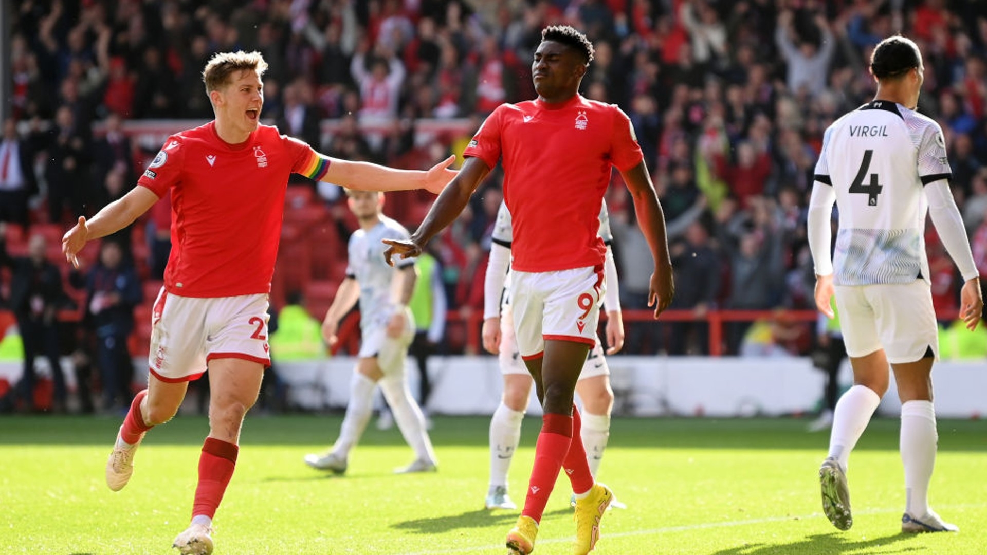 位令人拍手 位令人拍手